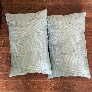 Pillow set of 2